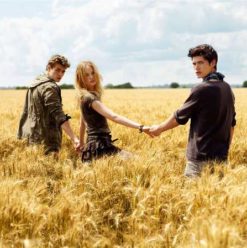 Pull and Bear: Basics Are Best at Pull and Bear Mohandeseen