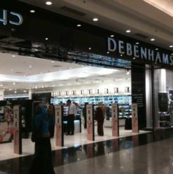 Debenhams Brings Cairene Shoppers to Alexandria