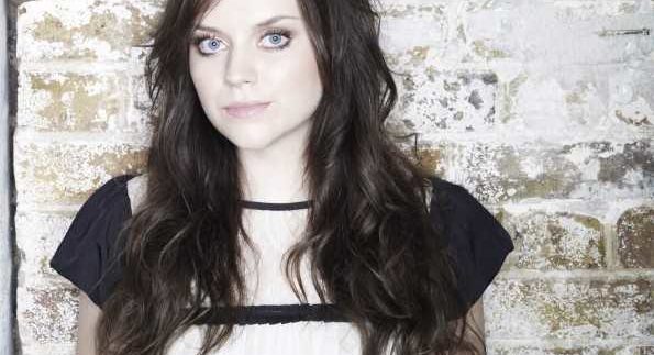 Amy Macdonald: A Curious Thing