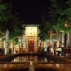 Lakeside Café: Dinner with a Citadel View