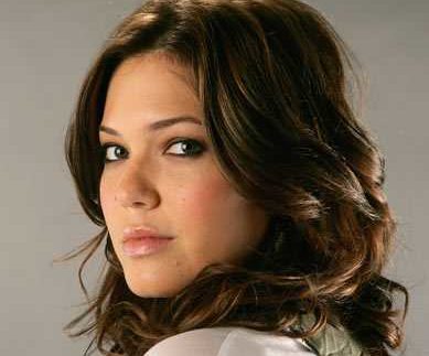 Mandy Moore: Amanda Leigh