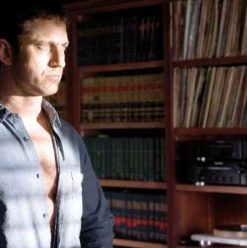 Law Abiding Citizen: Warning:Gerard Butler Is Not Happy