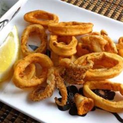 Greek Club: Greek Food in Cairo With Vintage Charm