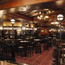 Harry’s Pub: Traditional English Pub with Karaoke Flair
