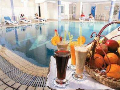 Nabila Hotel Swimming Pool