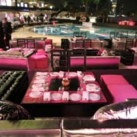 Si Omar: Poolside Sohour With Huge Portions