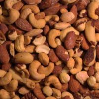 Nut Shop: Fresh Cashews and Pistachios