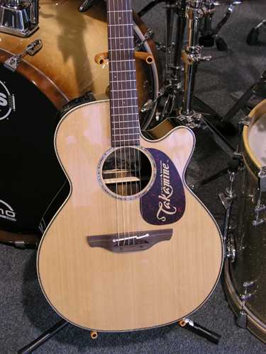 Distingo music store