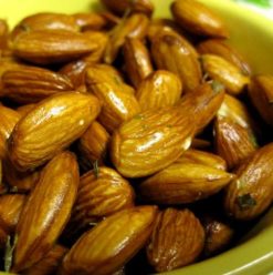 Al Mouwafak: Fresh Nuts with Flair