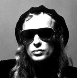 Brian Eno: Small Craft on a Milk Sea