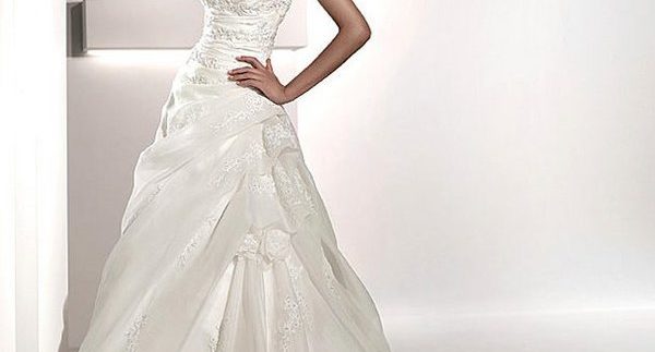 Pronovias: International Bridal Franchise Shop in Mohandiseen