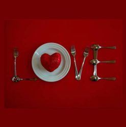 هدايا وخروجات عيد الحب 2012