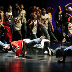 عرض هيب هوب راقص مشترك في ساقية الصاوي