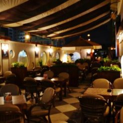 بابا دينوز: كافيه شيك وأكلات مميزة في مصر الجديدة