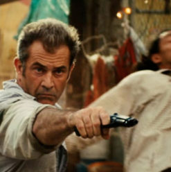 Get The Gringo (How I Spent My Summer Vacation): الجريمة مفيدة أحيانًا!