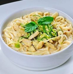 باستاويسي: مكرونة وحاجات زي كده فى الهرم