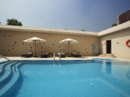 Novotel Cairo El Borg: Basic Day-Use Pool in Zamalek