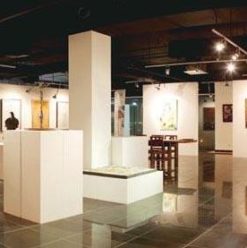 معرض فنون بصرية بعنوان الرؤية في مركز كرمة بن هانئ