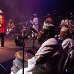 مسرح الضمة: ما تضم علينا فى وسط البلد