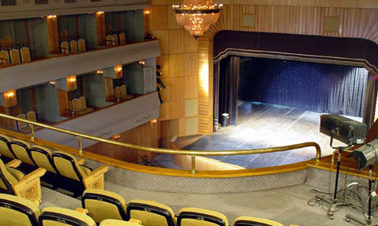 Agarrate Catalina Company at El Gomhouria Theatre