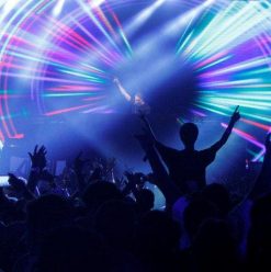 دليلك لأهم حفلات عيد الأم في القاهرة