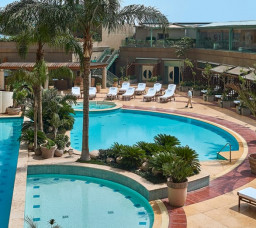 Pool Grill: Mouth-Watering Food & Relaxing Ambience at Four Seasons Hotel Cairo at Nile Plaza Pool Grill: Mouth-Watering Food & Relaxing Ambience at Four Seasons Hotel Cairo at Nile Plaza