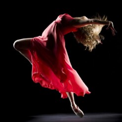 لتحسين حالتكم الجسدية والنفسية.. 5 قنوات مجانية لتعليم فنون الرقص
