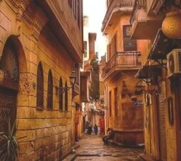 حارة الدرب الأصفر في القاهرة الفاطمية: متحف مفتوح بيحكي تاريخ مصر