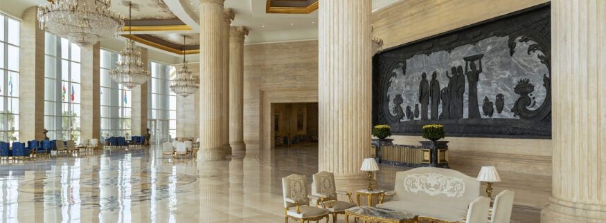 Experience Grandeur at the Summit Hall in St. Regis Almasa