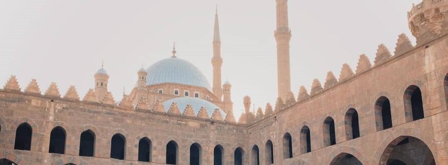 5 Historic Cairo Mosques to Welcome Ramadan