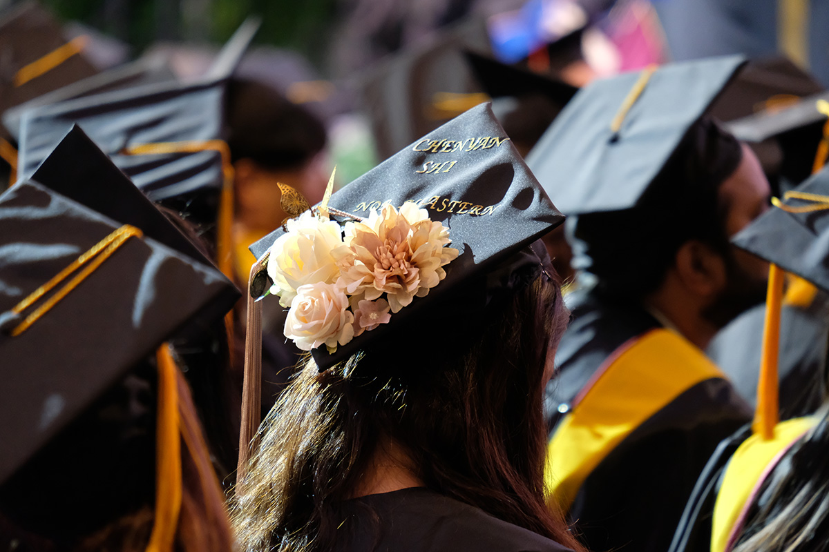 For 2024 Graduates: Easy Ideas to Personalise Your Graduation Caps!