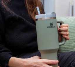 Sip in Style: Cairo's Trendy Travel Mugs