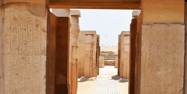سقارة في الجيزة.. دليلك لزيارة أهم الآثار والمعالم في أقدم جبانة ملكية (صور)