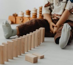 Exploring Beige Parenting: The Minimalist Approach to Raising Kids in Today’s World