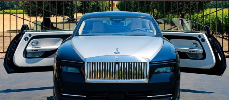 Rolls-Royce Finally Opens Its Doors in Egypt