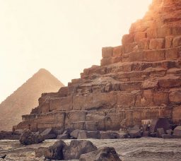 أهرامات الجيزة على قمة ترشيحات أهرامات الجيزة على قمة ترشيحات
