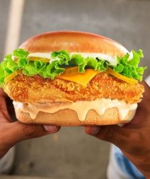 مشهور القاهرة: تجربتنا مع مطعم فرايد تشيكن أردني جديد في الشيخ زايد