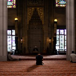 احتفال بنور الهُدى: اعرف موعد إجازة المولد النبوي وباقي العطلات الرسمية في 2025
