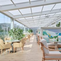 Upper Deck Lounge