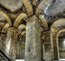 في قلب شارع المعز.. اكتشف أكبر صهريج مياه أثري تحت الأرض في مسجد السلحدار