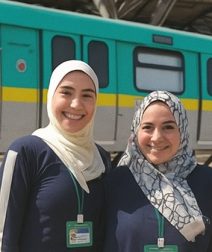 هند وسوزان.. أول سائقتين مترو في القاهرة بيكسروا الحواجز ويفتحوا الطريق لغيرهم