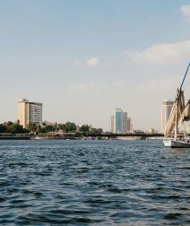 دليلك لزيارة وسط البلد في القاهرة 2026: أهم المعالم والمطاعم وأماكن الثقافة والفن