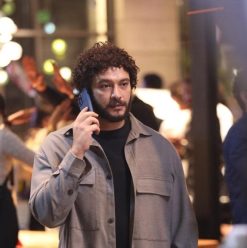 اتفرج بحذر شديد.. لأن 