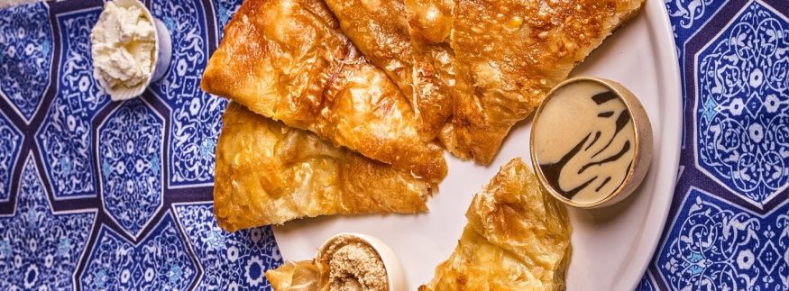 5 أماكن في القاهرة لازم تجرب فيهم الفطير المشلتت الأصلي