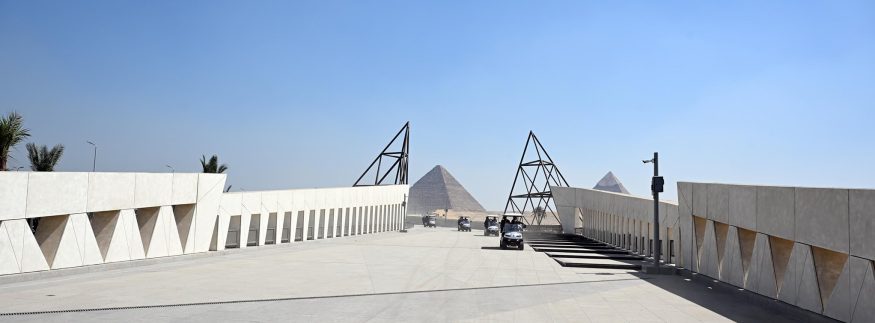الممشى السياحي الجديد.. من المتحف المصري الكبير لحد الأهرامات (صور)