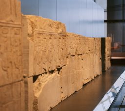 المتحف المصري الكبير: مواعيد الإغلاق المؤقت وتجهيزات افتتاح قاعة الملك الذهبي