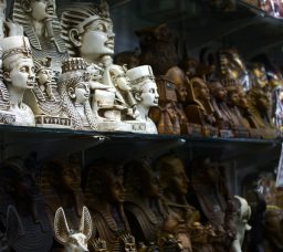 5 شوارع تاريخية في القاهرة هترجعك لزمن التجارة والحنين