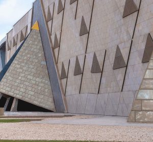 كل اللي محتاج تعرفه قبل افتتاح المتحف المصري الكبير.. التجهيزات الأخيرة للحدث اللي العالم مستنيه