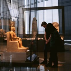 المتحف المصري الكبير 2025: إزاي الإعلام العالمي وصف أكبر متحف لحضارة واحدة قبل افتتاحه