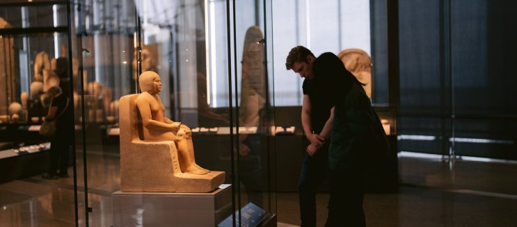 المتحف المصري الكبير 2025: إزاي الإعلام العالمي وصف أكبر متحف لحضارة واحدة قبل افتتاحه المتحف المصري الكبير 2025: إزاي الإعلام العالمي وصف أكبر متحف لحضارة واحدة قبل افتتاحه